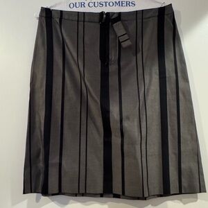 LIKE NEW! Club Monaco Black/Grey Stripe Cotton Knee Length Pencil Skirt Sz 8